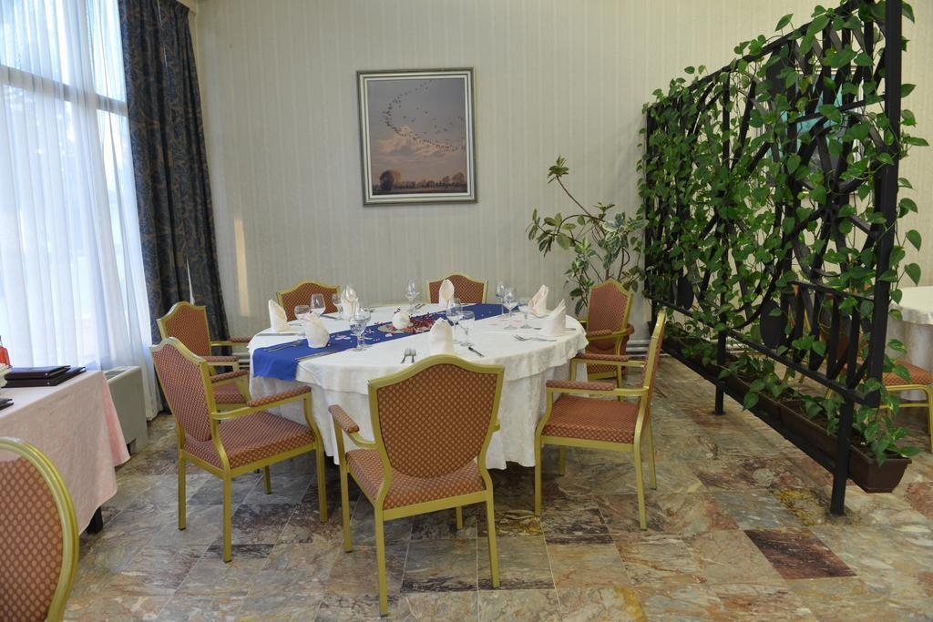 Hotel Bellevue Szkopje Kültér fotó