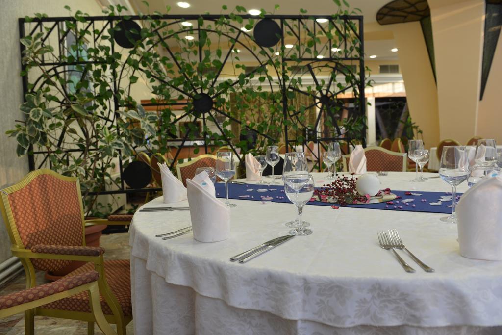 Hotel Bellevue Szkopje Kültér fotó