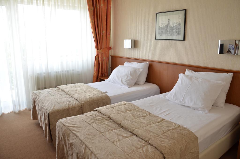 Hotel Bellevue Szkopje Szoba fotó