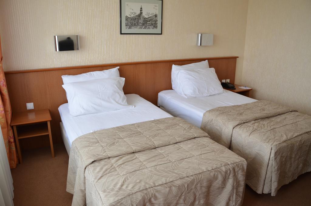 Hotel Bellevue Szkopje Szoba fotó