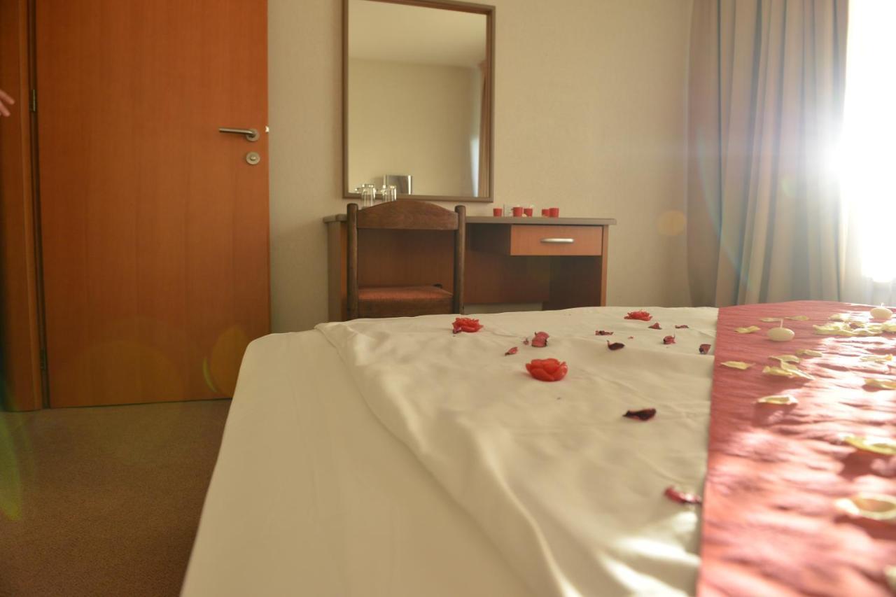 Hotel Bellevue Szkopje Kültér fotó
