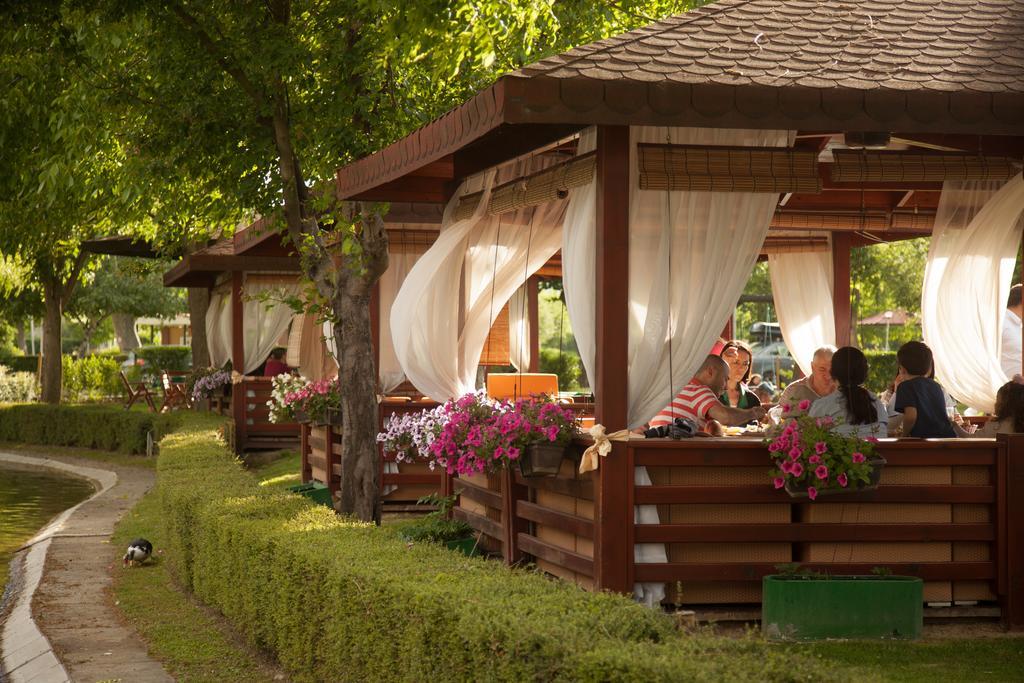 Hotel Bellevue Szkopje Kültér fotó